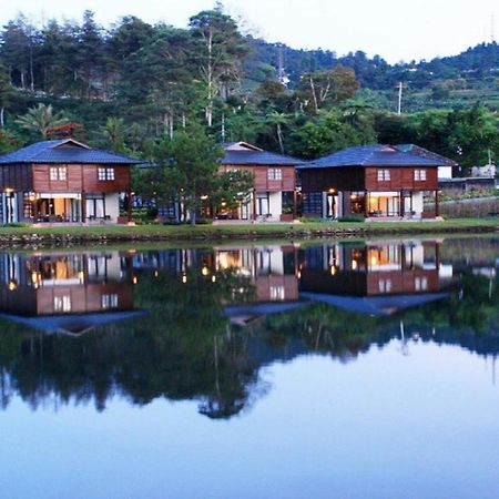 Hotel Taman Piknik Puncak Exterior foto